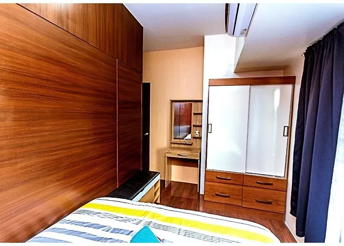 2 Bedroom Fantastic Air 3649 Swim Gym Surf 300 Mb