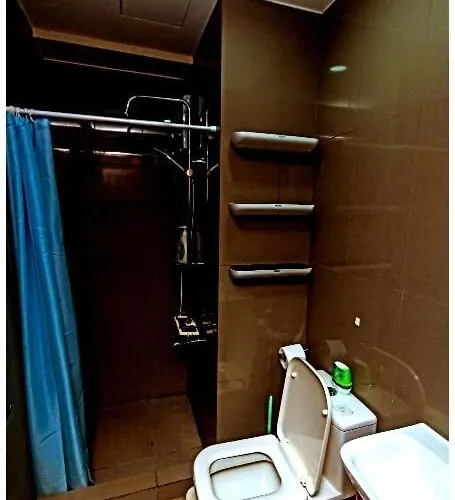 2 Bedroom Fantastic Air 3649 Swim Gym Surf 300 Mb Manila