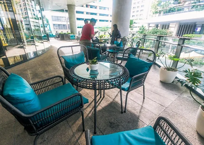 2 Bedroom Fantastic Air 3649 Swim Gym Surf 300 Mb Manila