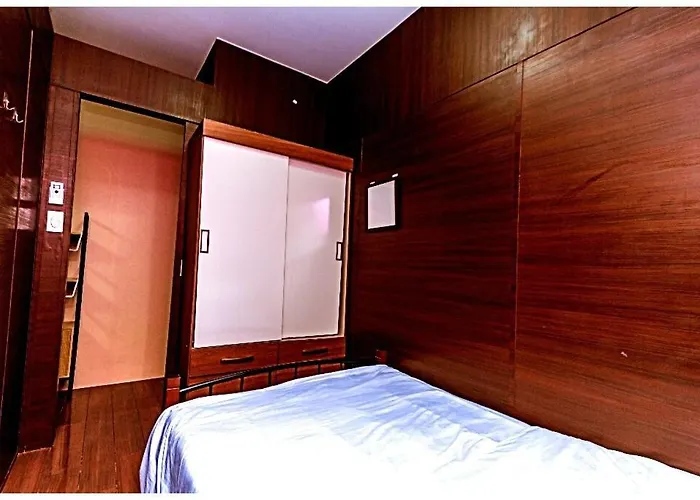 Apartment 2 Bedroom Fantastic Air 3649 Swim Gym Surf 300 Mb Manila