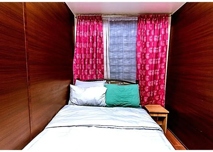 2 Bedroom Fantastic Air 3649 Swim Gym Surf 300 Mb Apartment Manila